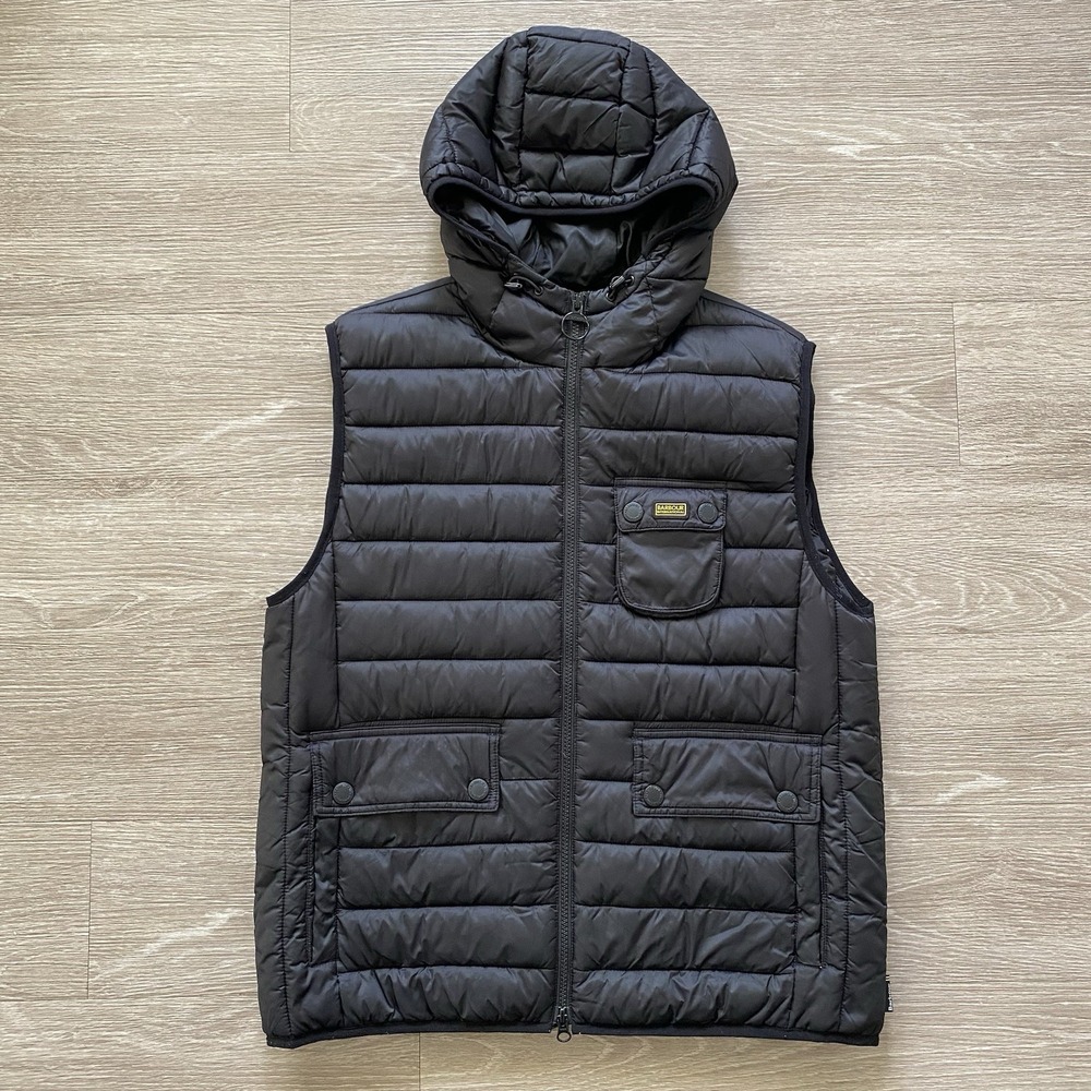 Barbour International Ouston Hooded Gilet Vest Mens M Black Fibredown Streetwear